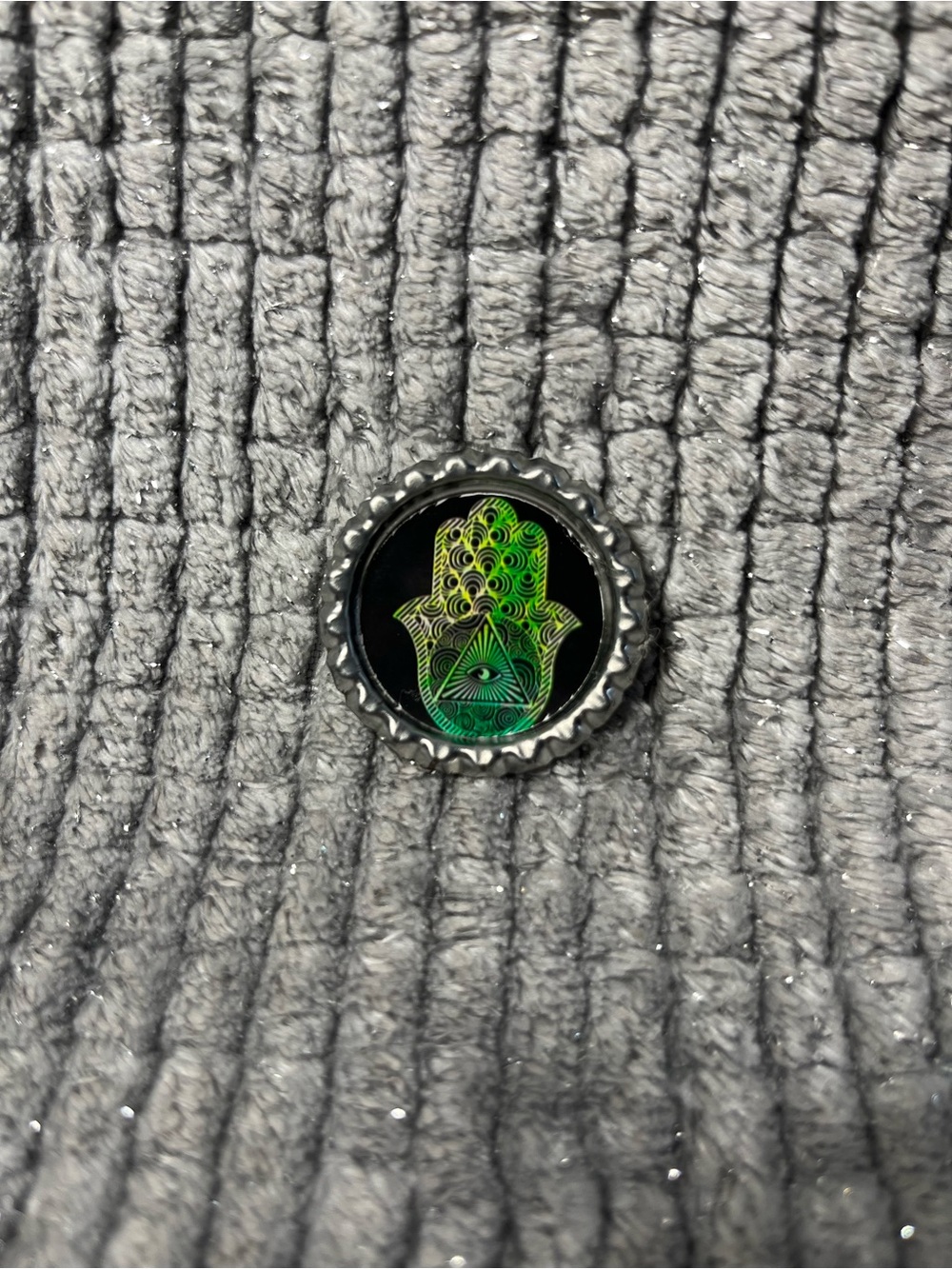 Hamsa Hand Bottlecap Pin - Green on Black magnet